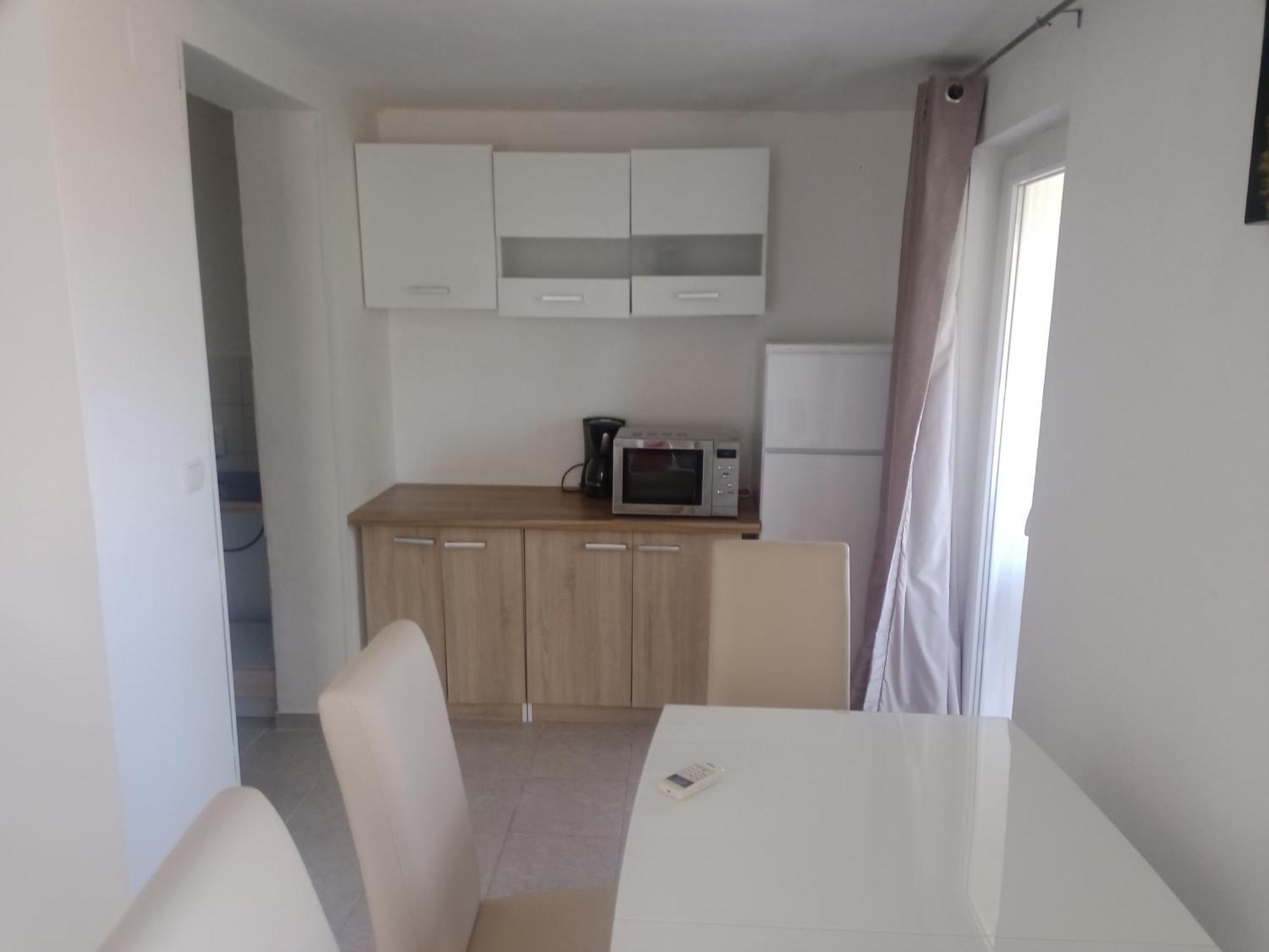 Apartments And Rooms Camelia Premantura Room photo