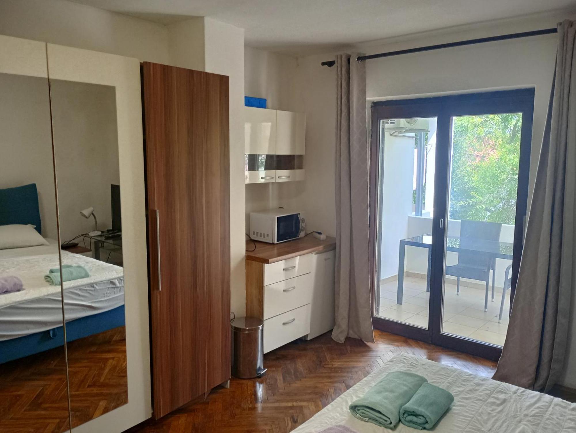 Apartments And Rooms Camelia Premantura Exterior photo