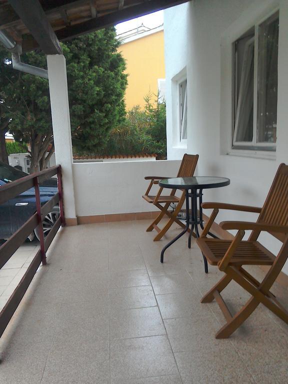 Apartments And Rooms Camelia Premantura Exterior photo